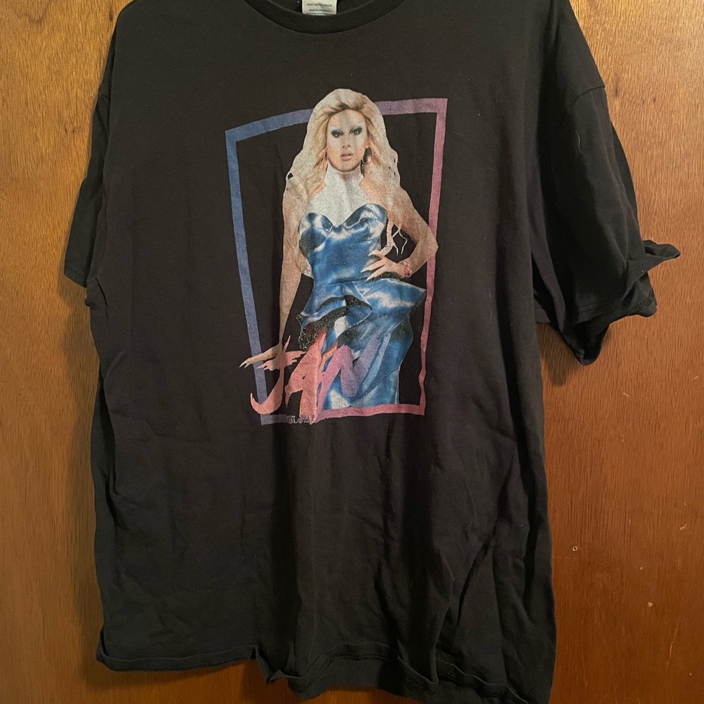 Jan sport t shirt
